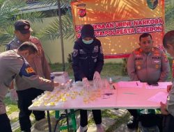 Ratusan Personel Polresta Cirebon Jalani Tes Urine